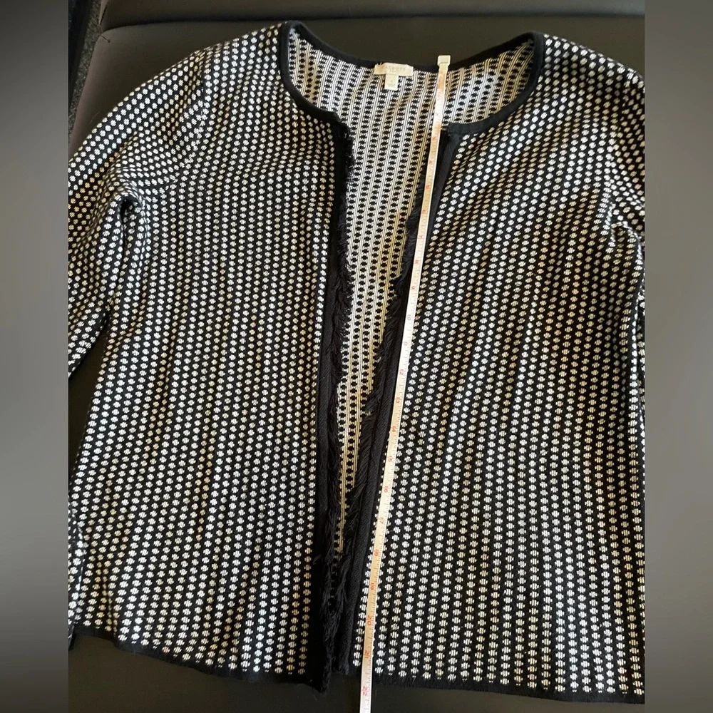 S Black and White-Patterned Knit Cardigan w/ Reversible Pattern - Picture 3 of 8